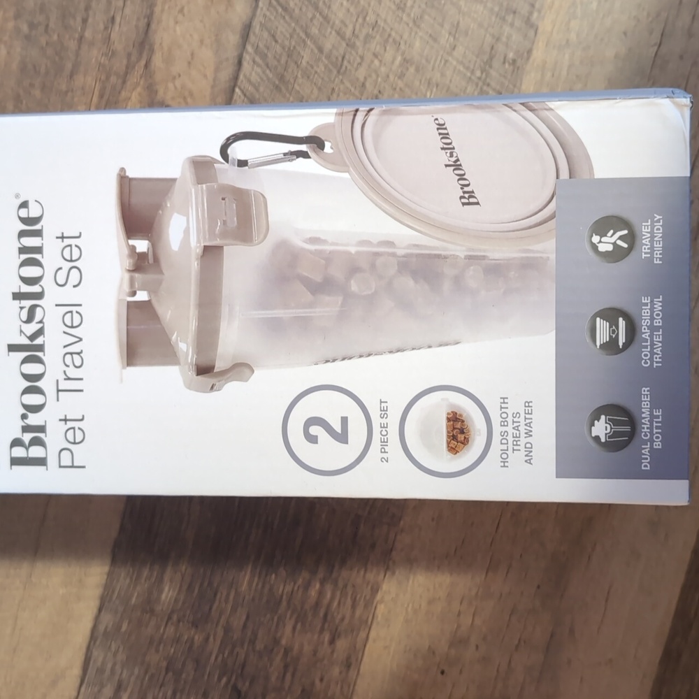 Brookstone pet travel set